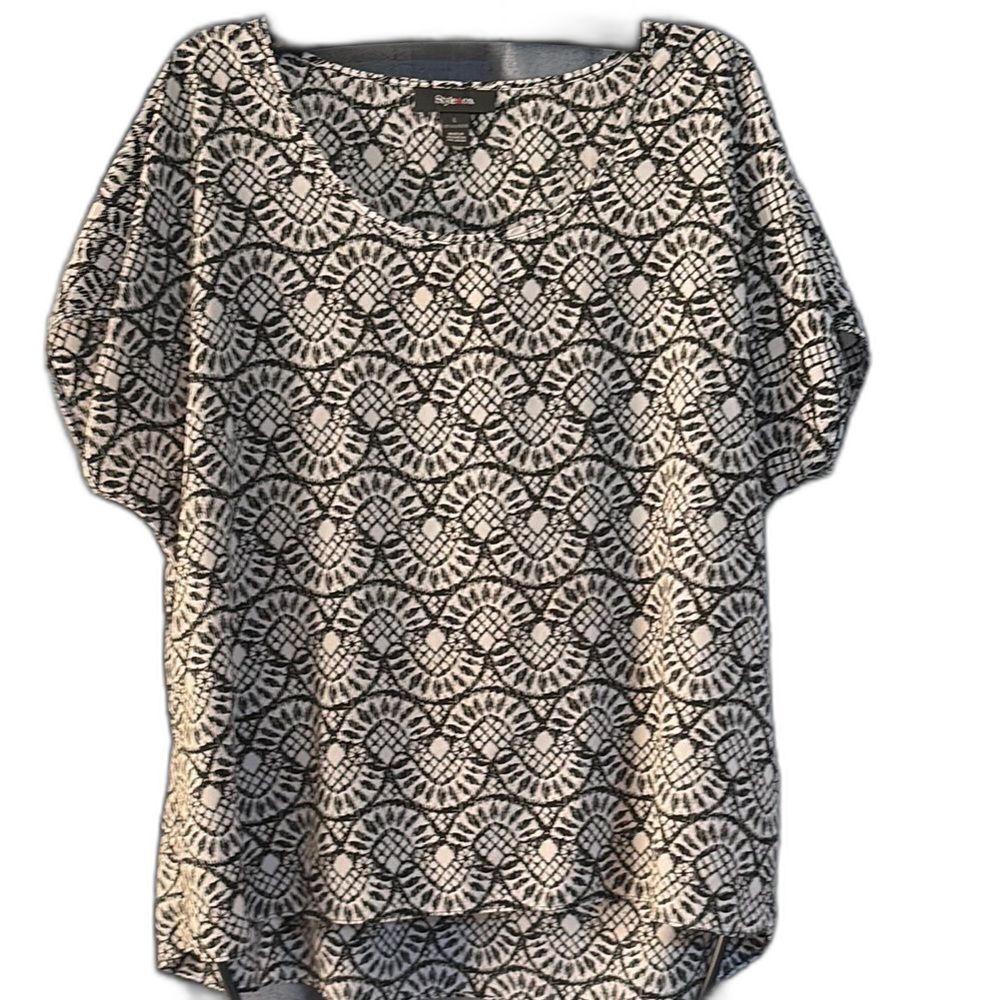 Style & Co Black and White Blouse with Wide Neckline and Short Sleeves Size L